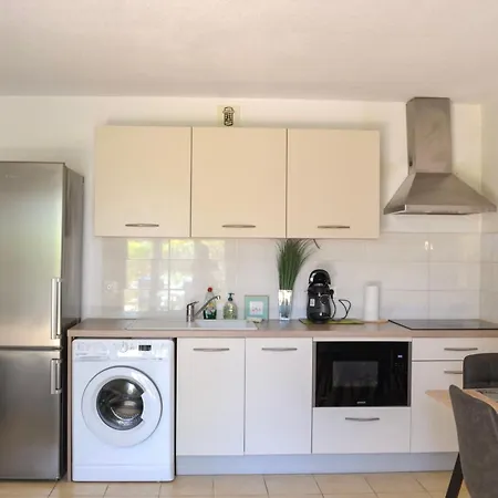 Jolie T2 En Rez-de-chaussee - Diamant 74 Apartment *